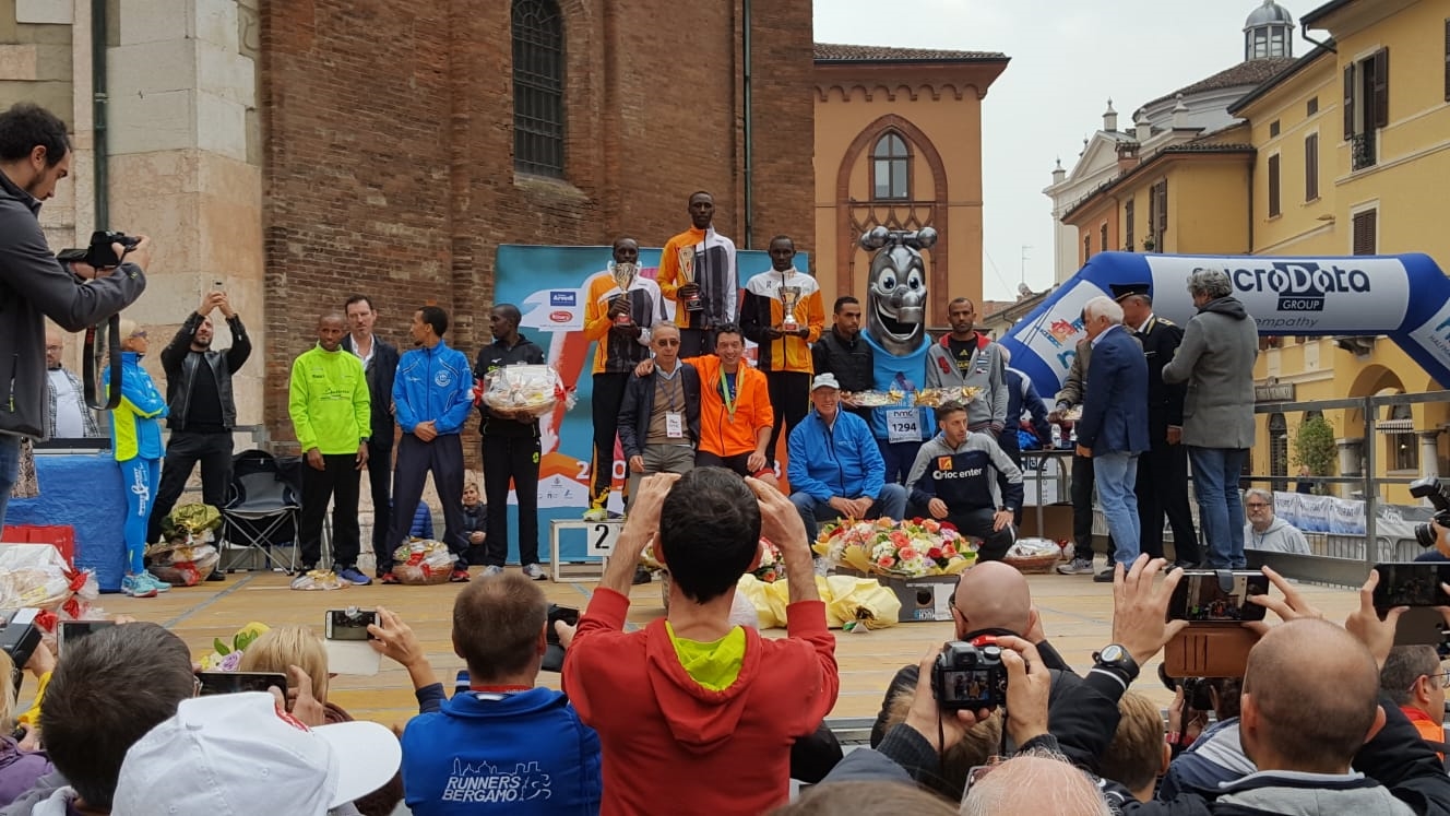 premiazioni Mezza Maratona 2018.jpg