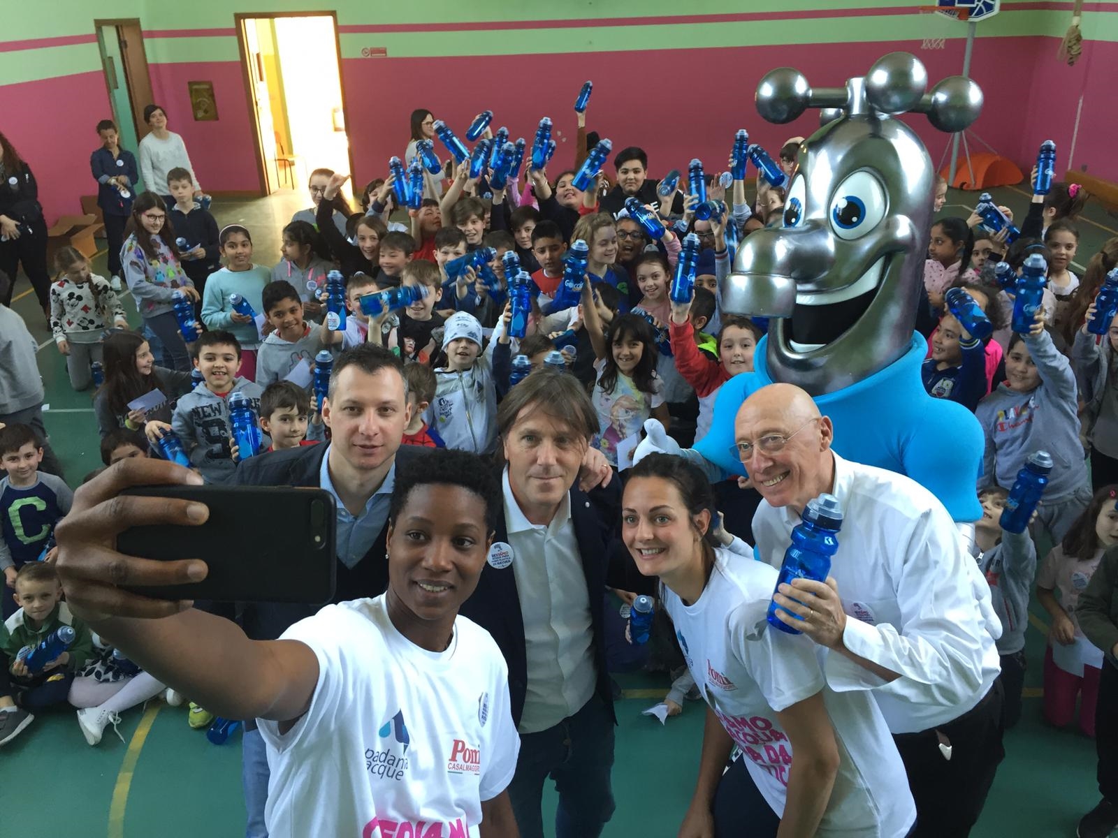 Selfie incontro con la Scuola primaria di Scandolara.jpg
